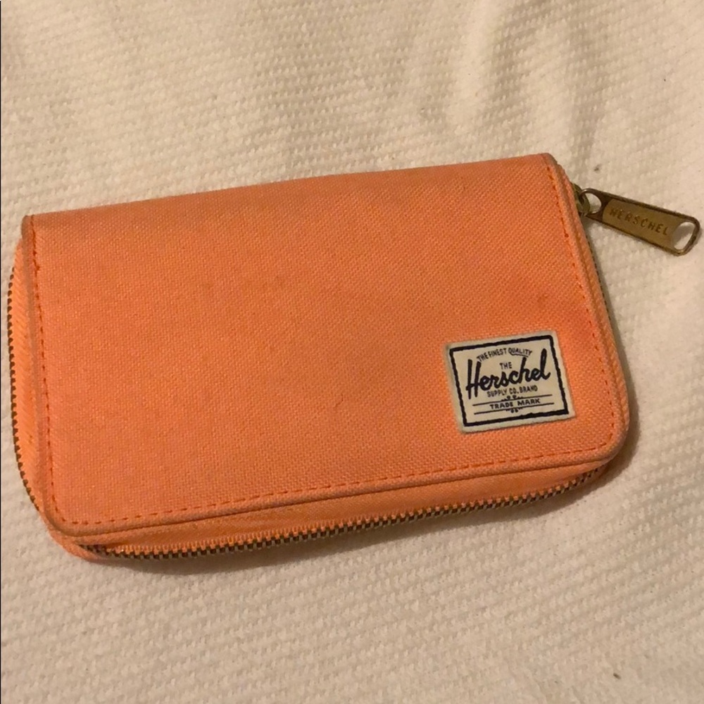 Herschel wallet